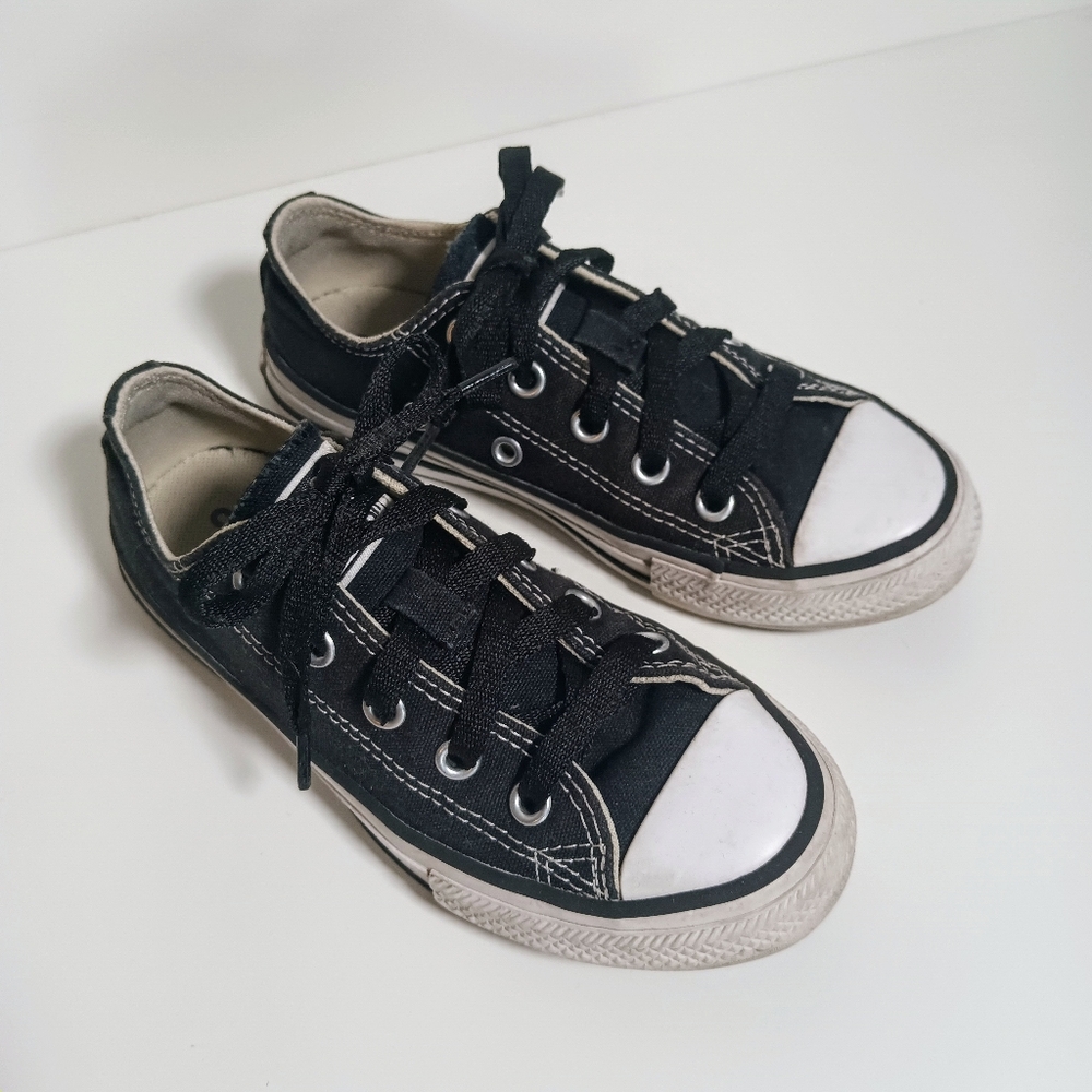 Converse Low Tops Black Kids Boys Girls Sneakers size 12